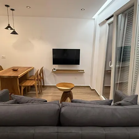 Seaside アパート ドゥラス