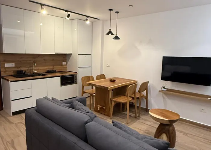 Seaside アパート ドゥラス